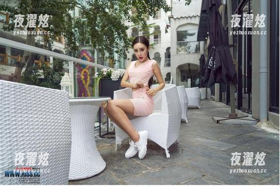 AISS爱丝(钻石版) - 若兮的美图，竟然还有私属图包！咕噜咕噜