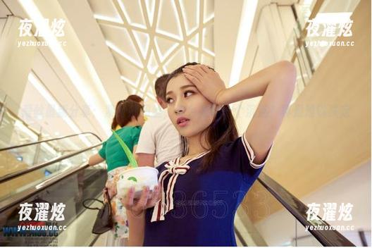 爱丝最新分享：紧身裤和丝，你会为哪一个沉迷？真是难以决定！