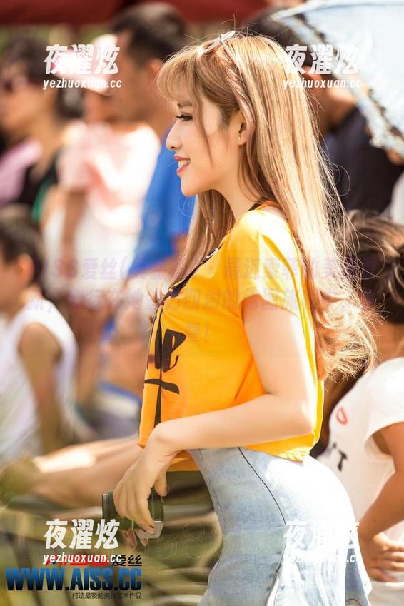 AISS爱丝(黄金版) - 最近索菲的美图更新，穿行在她魅力四射的修图旅程中，真晕！