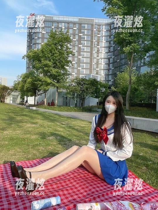 微密圈 - July芝岚的眼镜大集合：下载回去，朴实无华的恰恰是你的日常。