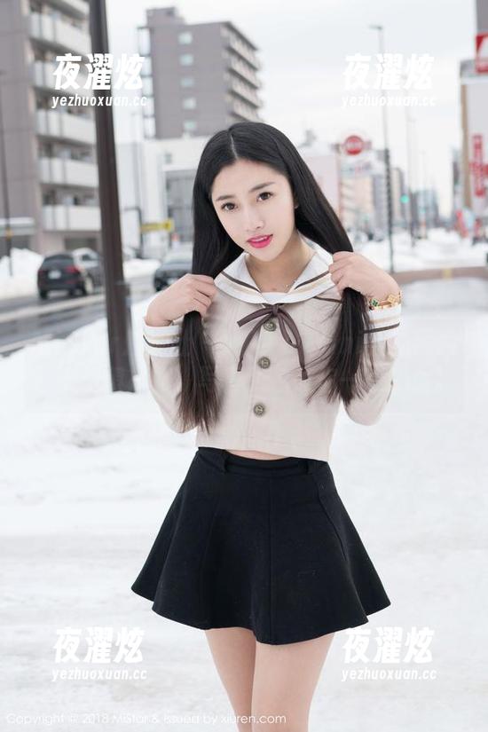 MiStar魅妍社 - 加入FoxYini孟狐狸的连衣裙俱乐部，写真图包让你一窥究竟。