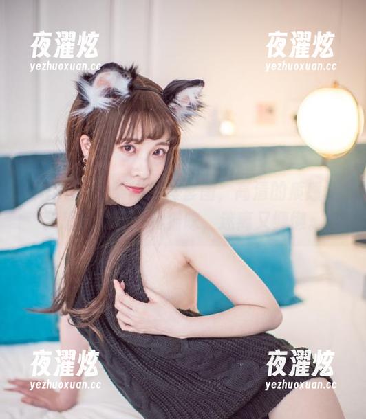 Sakiiii翎柒的灰丝套图，高清的质感让我想到了云朵和猫咪，迷离又慵懒。