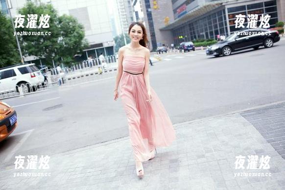 TuiGirl推女郎-易阳 TuiGirl推女郎 - 易阳护士私房回眸,似乎连美图都在打招呼,太有趣啦!