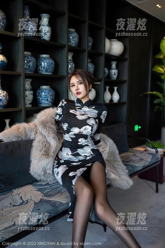 XINGYAN星颜社 - 别再犹豫，Egg_尤妮丝的女孩套图就是无圣光的绝妙选择！