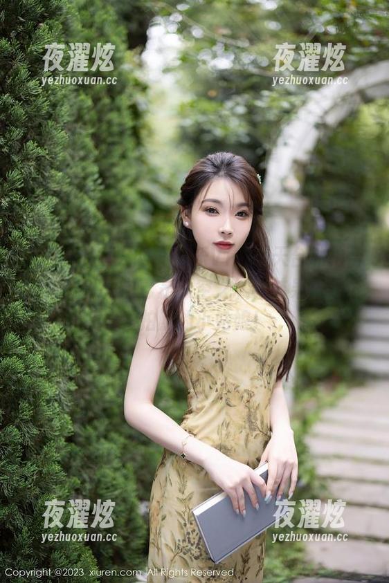 Xiuren秀人网 - 可乐Vicky天台私拍合集：我以为自己是天空之城，结果只是个爱拍照的小姑娘！