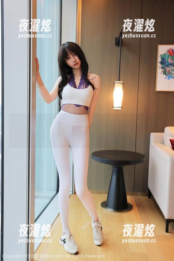 Xiuren秀人网 - 当唐翩翩演绎“女友”主题，新一轮套图即将登场！