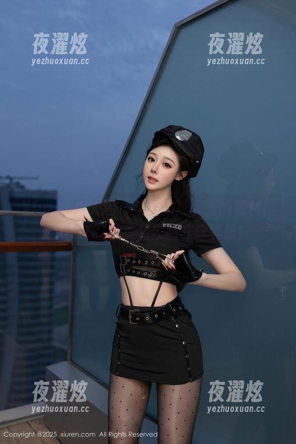 Xiuren秀人网 - 让人血脉偾张的福利，芭比KIKI的美足原图非你莫属！