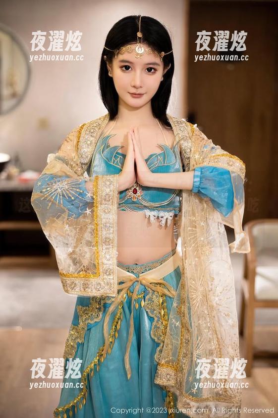 Xiuren秀人网 - 陶喜乐_leleJK图包：这位女神这样穿，照样不忘叮嘱我‘少吃点薯条哦’。