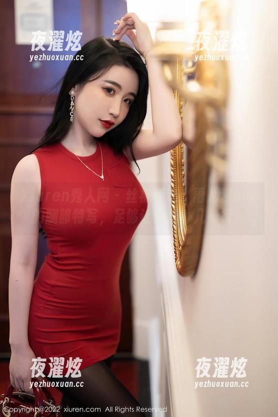 Xiuren秀人网 - 丝袜精选：雨儿酱eve的腿部特写，足够让你脑补几条街。
