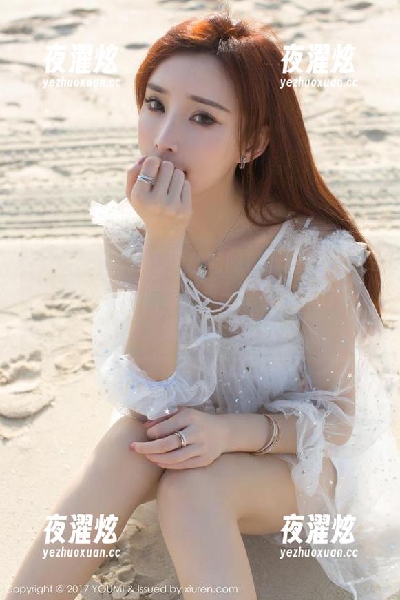 YouMi尤蜜荟 - 黄歆苑的校服私拍合集，明明是校服，偏偏透着一丝不如意的“小清新”。