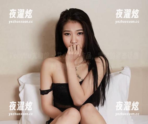 YouWu尤物馆 - 艾小青的作品，学妹的姿态让福利变得更立体了。