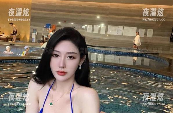 不爱笑的赛琳 微密圈 - 海边作品更新,不爱笑的赛琳独特的“捡贝壳”造型来啦!