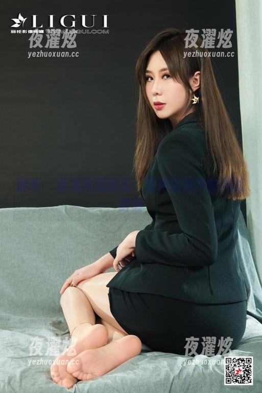 丽柜-潘潘 丽柜 - 潘潘校园随拍:最新原图中的尴尬时刻