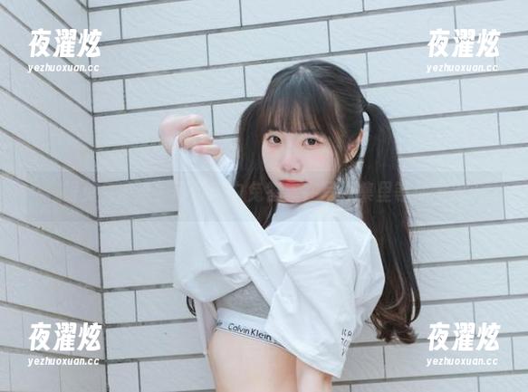 可可小白兔 跟兔兔游泳?可可小白兔答案在写真集里等你发现