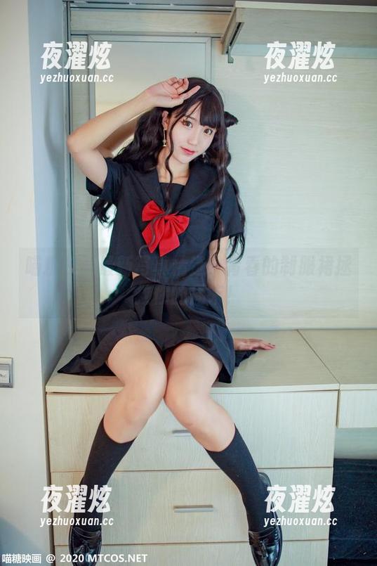 喵糖映画最新写真精选：青春的制服裙拯救你的周末！