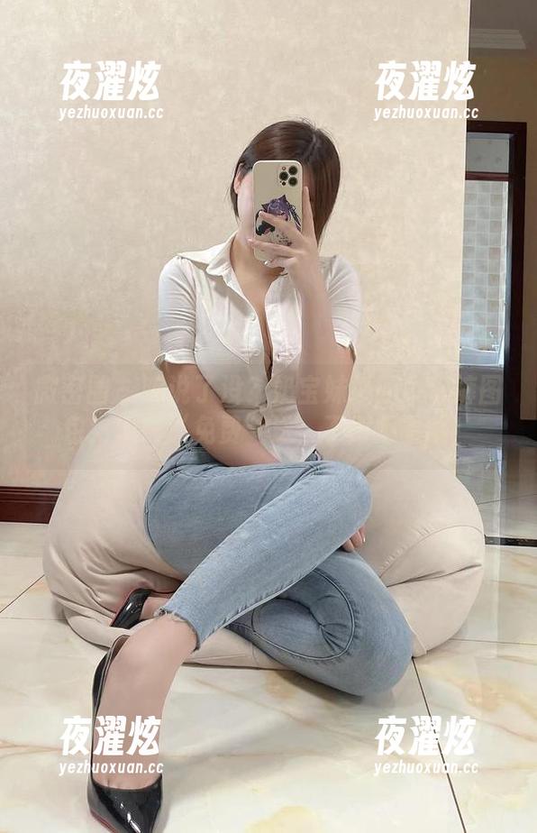 微密圈 - 听说了没？奶宝妹纸的牛仔裤图包，现在“免费”送，不得不看哦！
