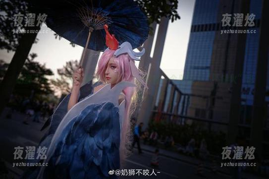 奶狮不咬人 奶狮不咬人的照片跟别人家的cos不在一个频道,“不知火”也不例外。