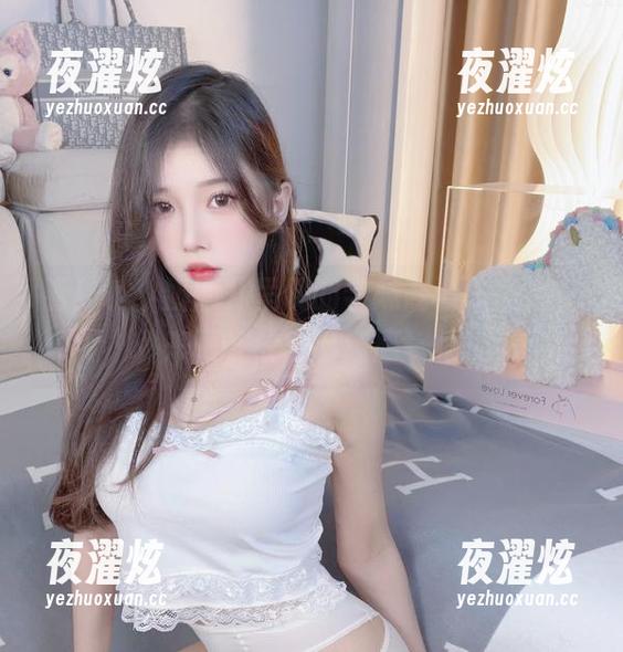 看！小小奶瓶儿呈现的学妹高清作品集，来吧，让自己迷离一瞬