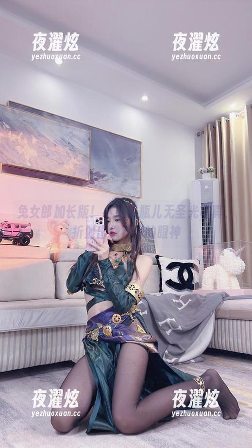 兔女郎加长版！小小奶瓶儿无圣光写真，折射出绕不开的眼神