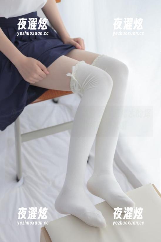 少女秩序 - 乐栀的图集分享：死库水的深情对视，出乎意料的细腻哦