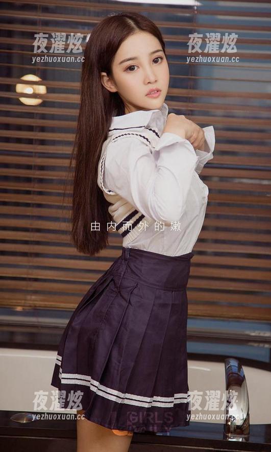 尤果网-颜颜 尤果网 - 颜颜的优雅腿部,不妨瞅瞅,她的写真资源真不错!