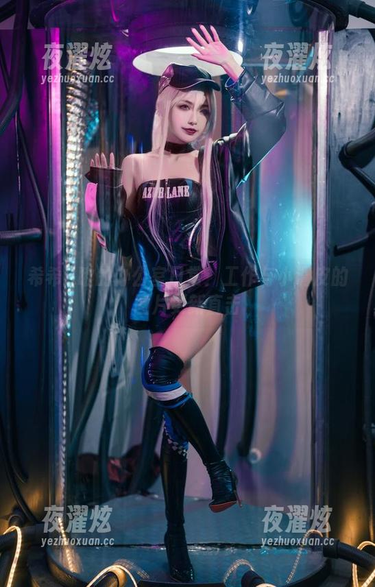 希希_啾的办公室日常：工作与小调皮的图片更新直击