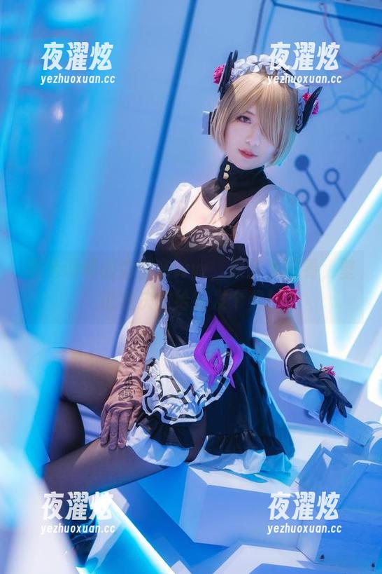 黑色调调的弥音音ww，原图太好看，壁纸我决定给它发个奖！