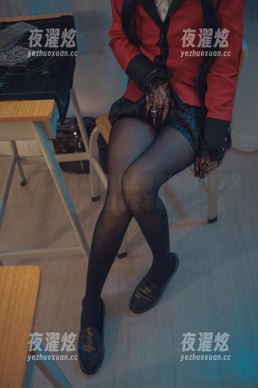 好吧，木花琳琳是勇者的棉袜，下载了又得再想想要不要。