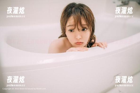 波萝社 - 王语纯的短裤图集：当然要下载，不然今后哪里找乐子？