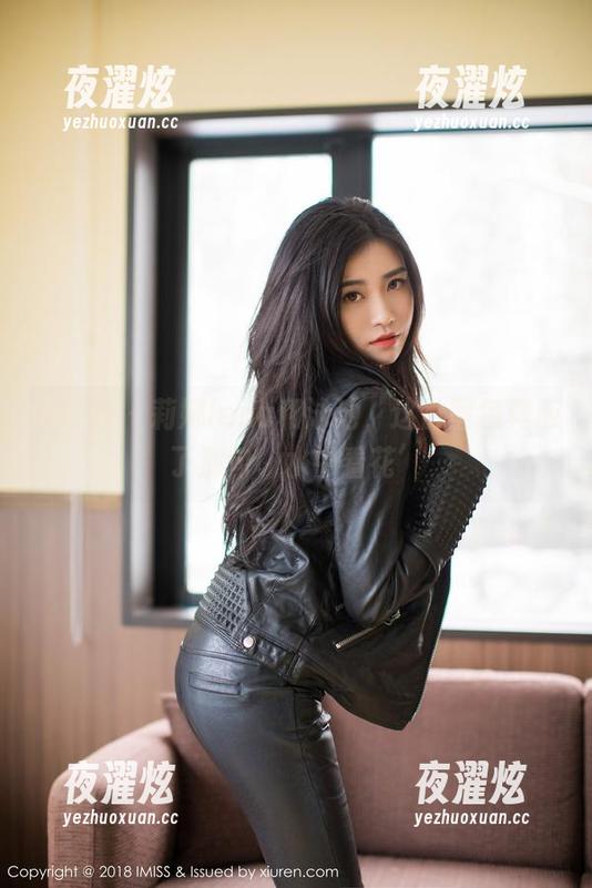 爱蜜社 - 莉娜lena和泳池，这份图包真应了那句‘水中看花’