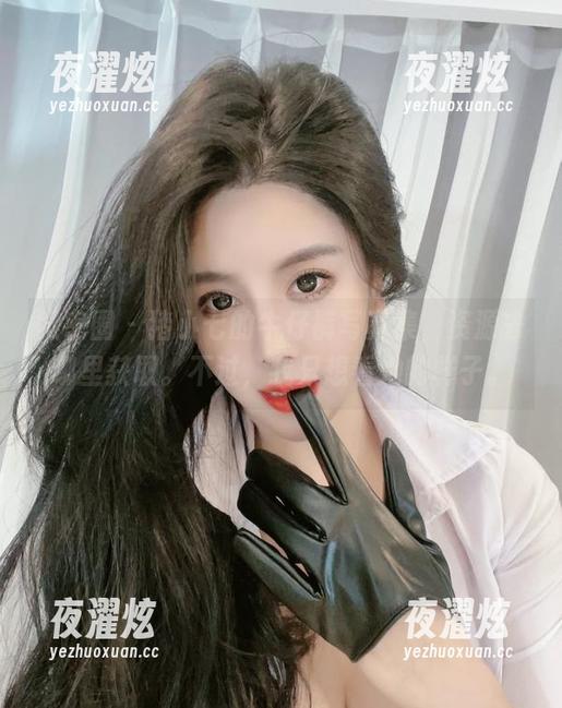 猪小七 微密圈 - 猪小七的牛仔裤写真集,资源去哪里获取。不过,我只想看她的样子。