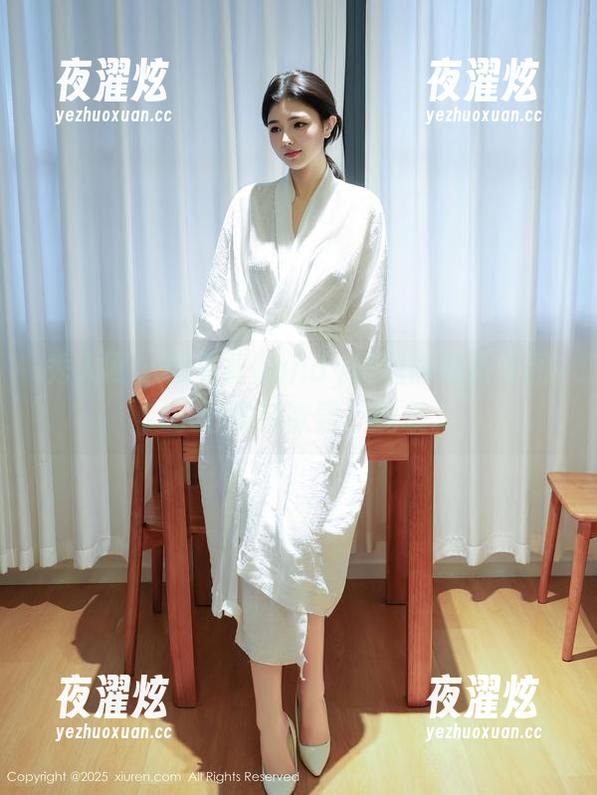 秀人网 - 想下载Candy糖糖的制服套图？小心你会欲罢不能哦。