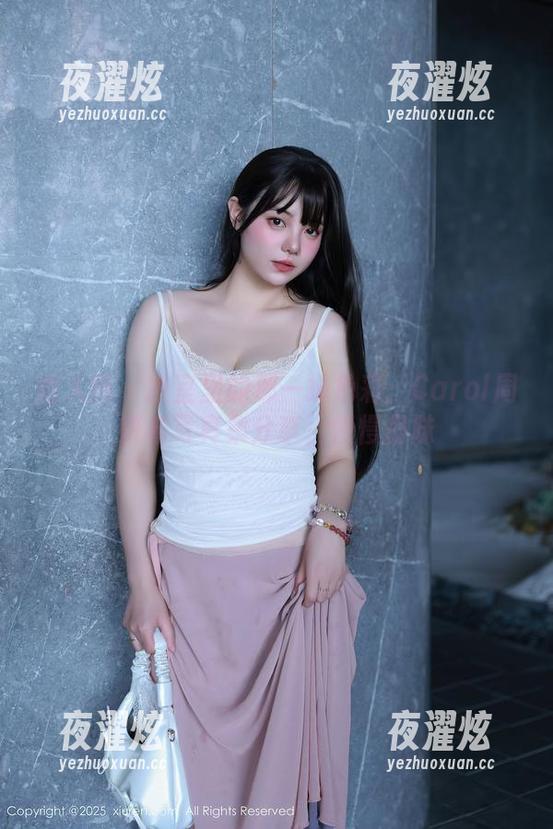 秀人网 - 教室里的那一抹色彩：Carol周妍希写真集分享，慢慢品味