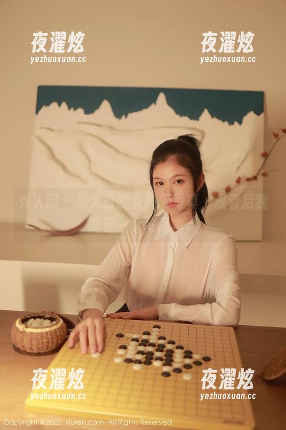 秀人网 - 周大萌的女教师写真，观看后我需要一个笔记本。