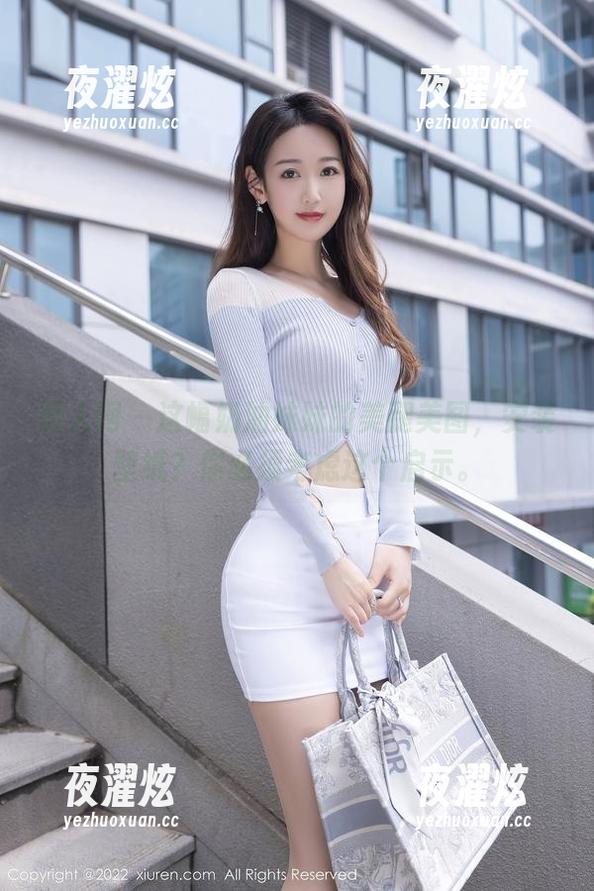 秀人网 - 这幅奶油妹妹的美腿美图，安装壁纸？你必须考虑这个启示。