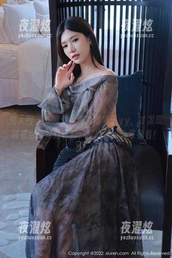 秀人网 - 从那个角度看娜娜子yy，才发现睡衣也能如此惊艳，拿原图给大家看看！