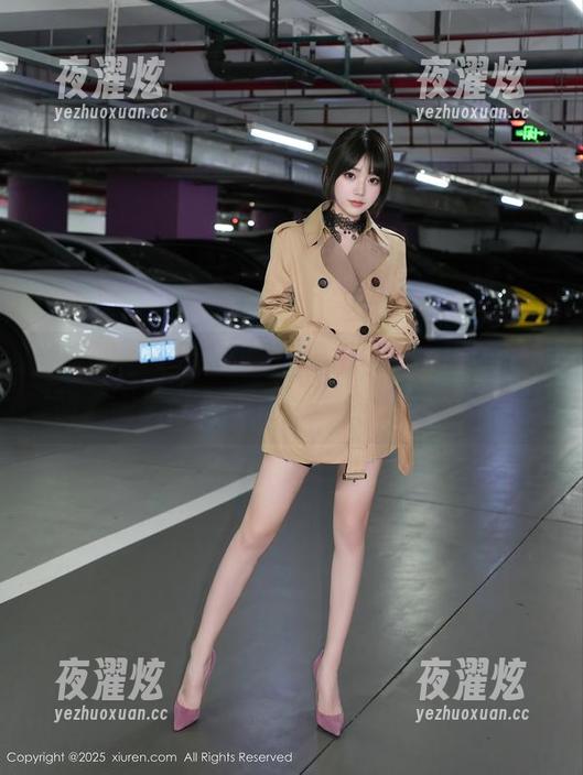 秀人网-容容容Alice 秀人网 - 壁纸来啦!用容容容Alice的运动美图来点儿打卡,连闹钟都不能韧!