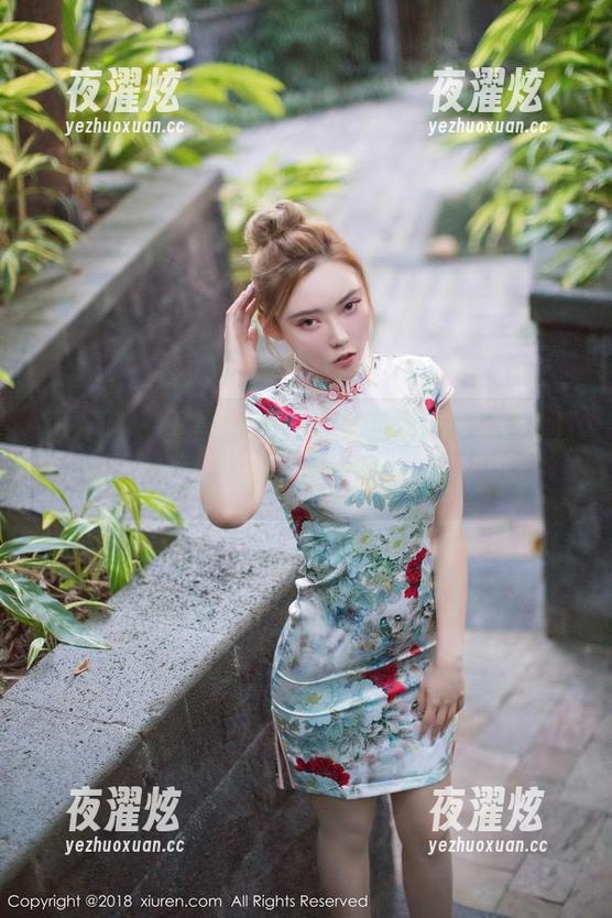 秀人网-王曼柔 秀人网 - 王曼柔办公室最新照片,别说工作了,连我都想撒娇了!