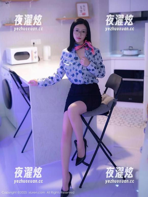 秀人网 - 夏天不止有热浪，还有白沫的套图给你一丝清凉