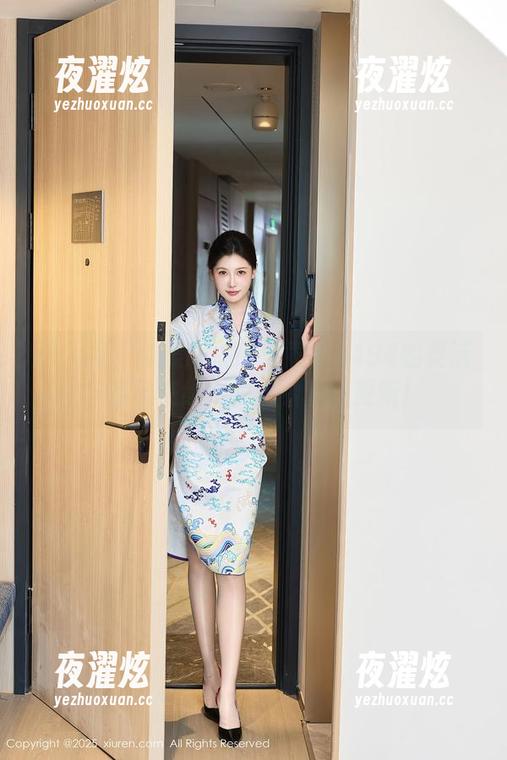 秀人网 - 体操服挑战：雨儿1494的灵活与优雅交织，快来看原图更新！