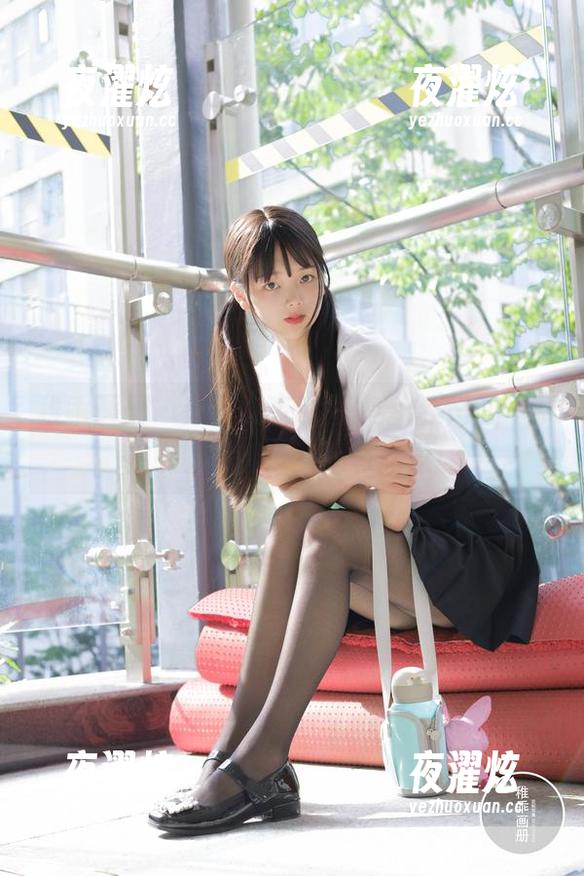 稚乖画册 - 赤西夜夜的图集念念不忘，私拍中的初音少女超有感觉！
