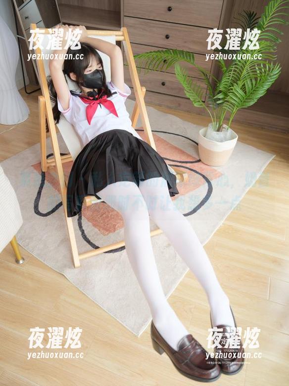 紧急企划 - 私人定制的居家绿背心，奶昔的写真图册时不时让我想多一点