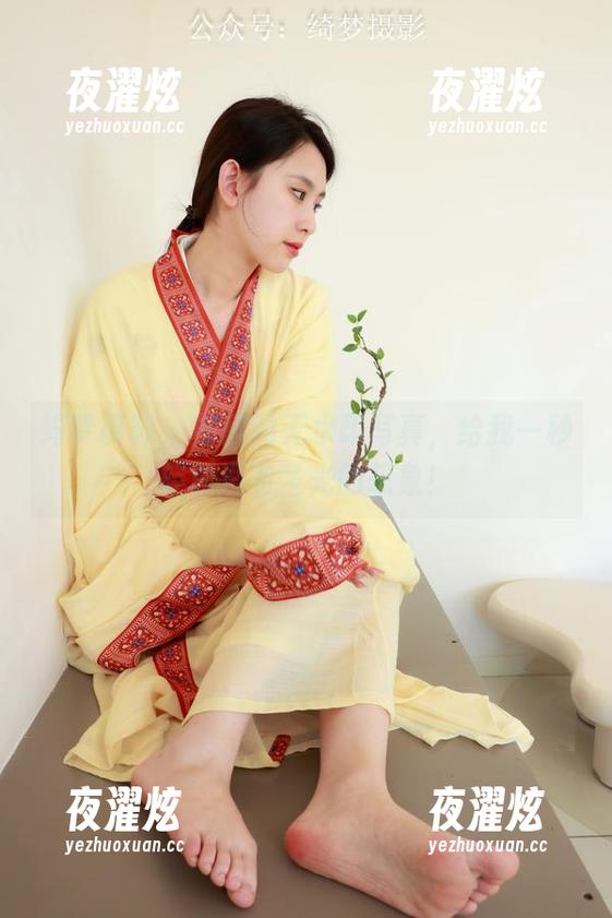 绮梦摄影 - 苏欣的无水印写真，给我一秒轻松没有圣光的想象！