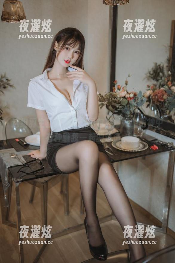羽生三未 这组羽生三未的最新图包,蕾姆的眼神中有种喊我一起的邀请。