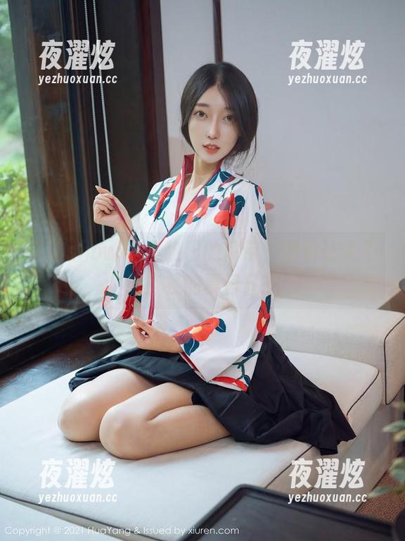 花漾show-小热巴 花漾show - 小热巴的吊带,图包让人不敢直视的夏日狂想