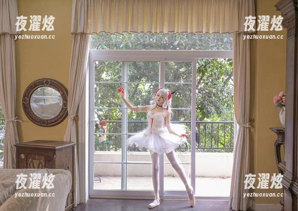 可爱女仆装又上新了，给苏嫣qvq个赞，下载她的作品集吧！