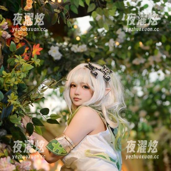 莱可Raika说，再漫游一次纳西妲的cos乐园！