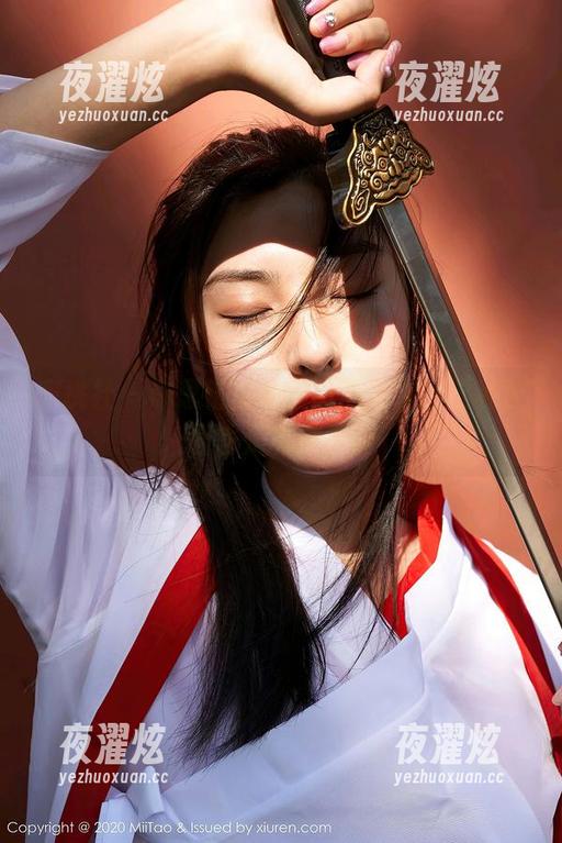 蜜桃社 - 许思铭白色：真心分享，这种色调也是有深度的