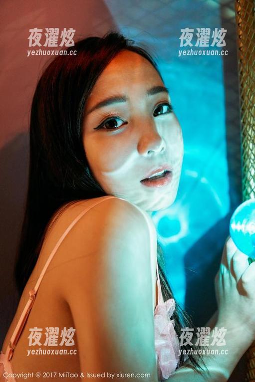 蜜桃社 - 更新到来了！露西Lucy的黑色作品，深沉又迷离，绝不能错过。
